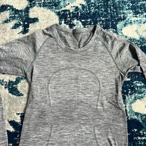Lululemon Swiftly Tech Long sleeve